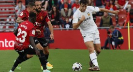 拜仁慕尼黑3-1力克对手，莱万帽子戏法，西甲悬念未决皇马紧追